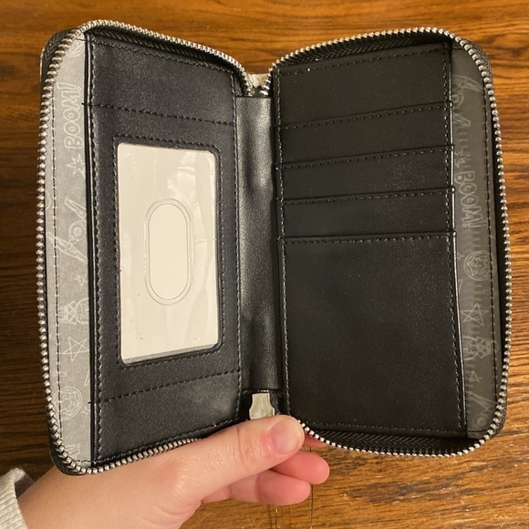 Loungefly Star Wars Comic Print Zip Wallet - Picture 3 of 6